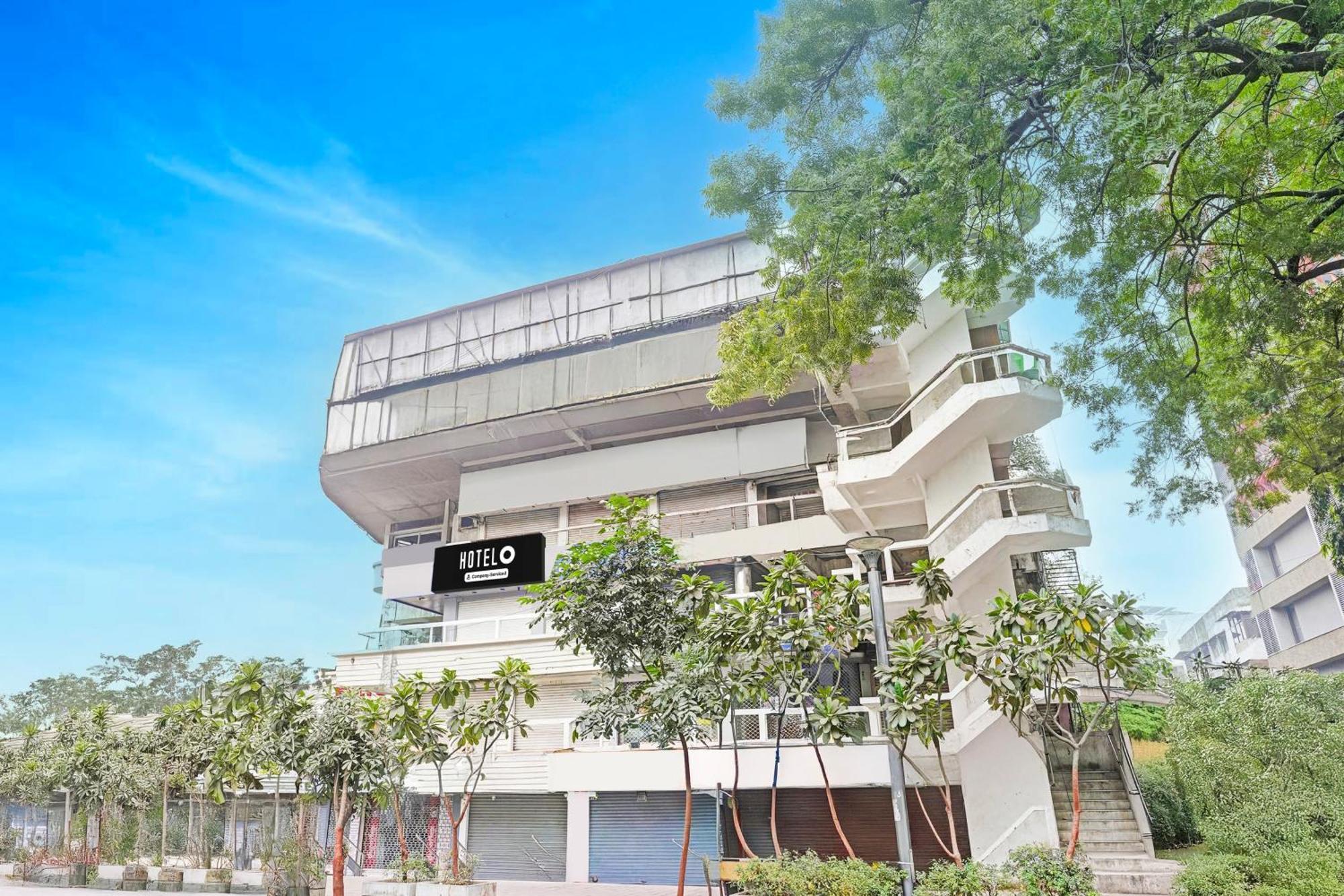 Super Hotel O Navrangpura Cg Road Formerly Hotel Yugraj Ahmedabad Buitenkant foto